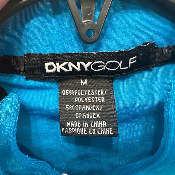 DKNY Golf Women’s Blue Short Sleeve Zip Polo Shirt Size M Athletic Stretch - Picture 8 of 8